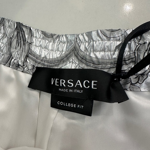 Versace Baroque Silver Silk Shorts - Picture 5 of 11